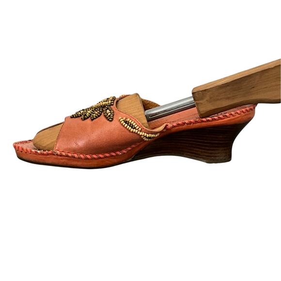 Clarks Artisan Leather Coral Beaded Boho Wedge Slip On  Sandals Women 8.5 - Picture 3 of 11